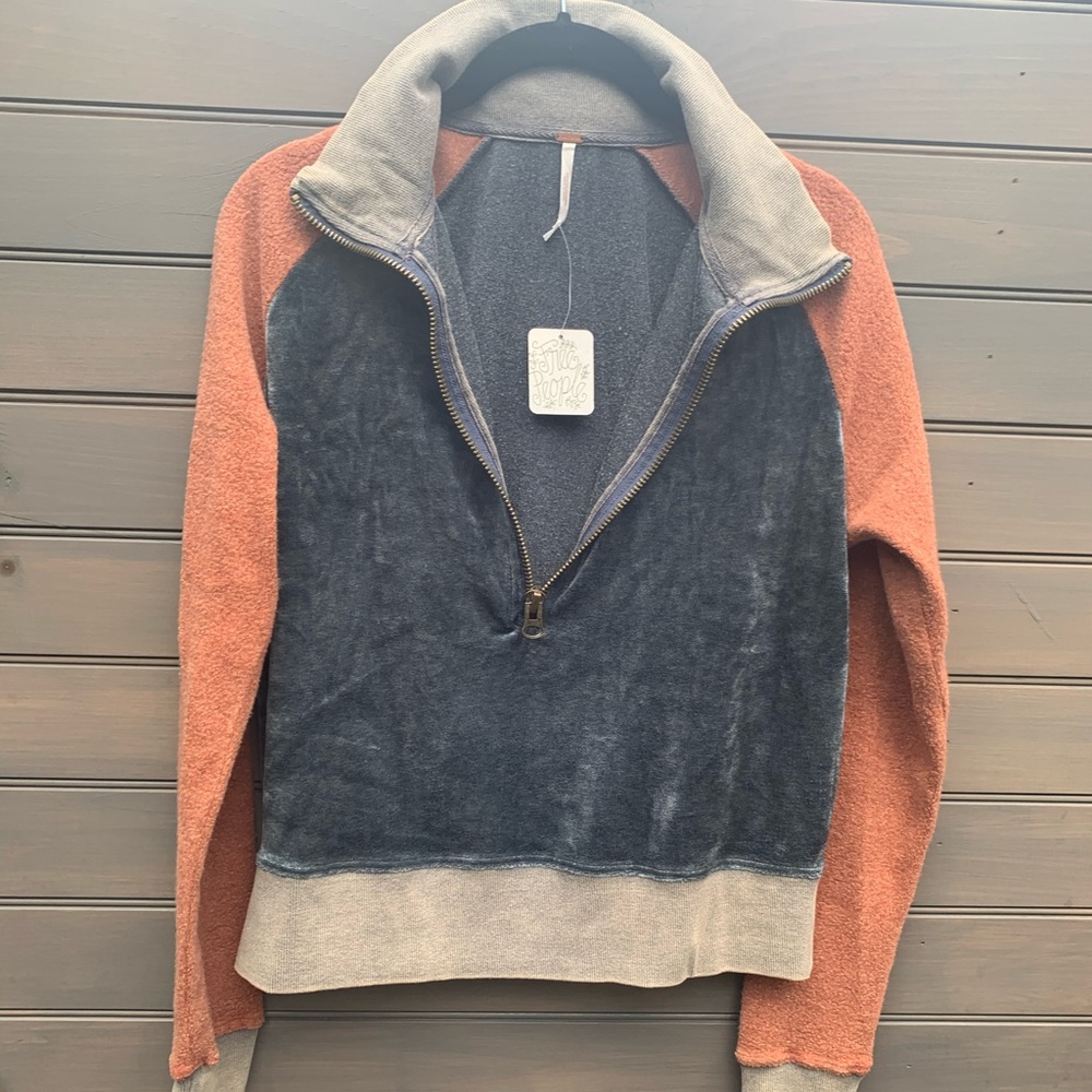 New with tags Free People sweatshirt